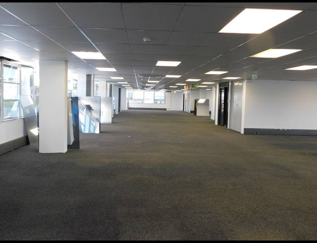 1,179M² OFFICE TO LET IN BLACKHEATH